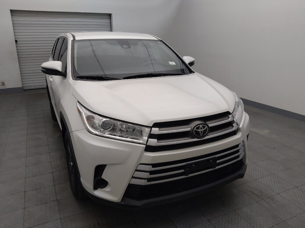 2019 Toyota Highlander in Houston, TX 77074 - 18129829 14
