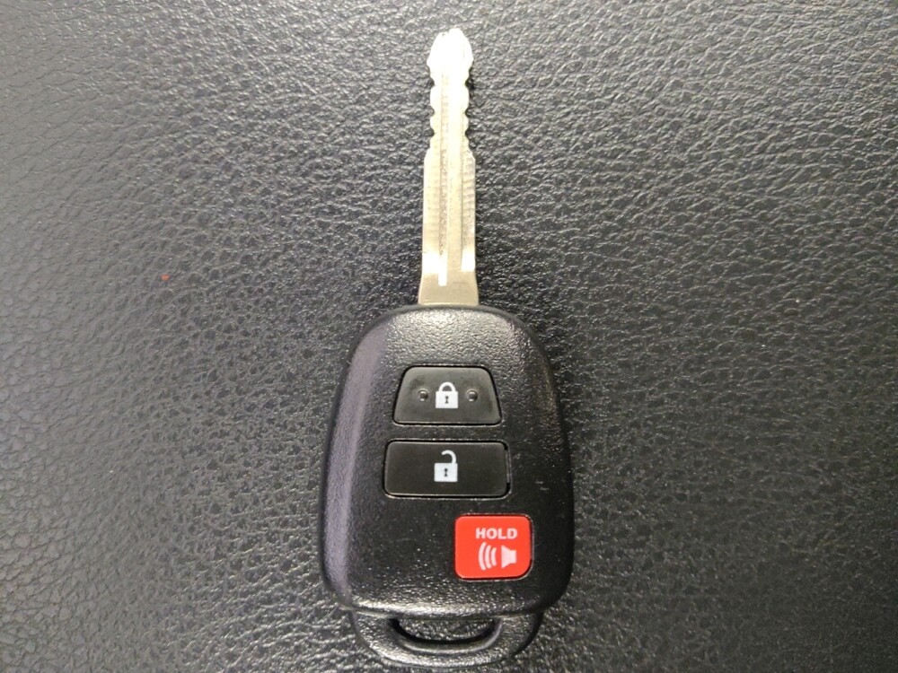 2019 Toyota Highlander in Houston, TX 77074 - 18129829 32