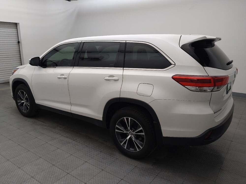 2019 Toyota Highlander in Houston, TX 77074 - 18129829 3
