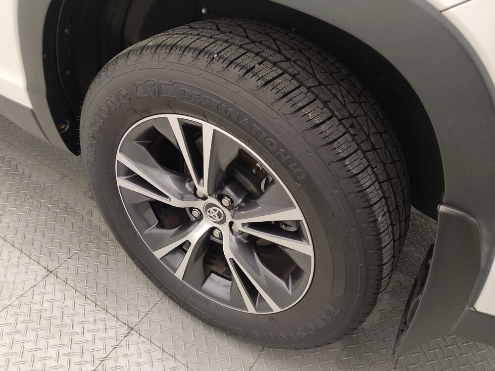 2019 Toyota Highlander in Houston, TX 77074 - 18129829 31