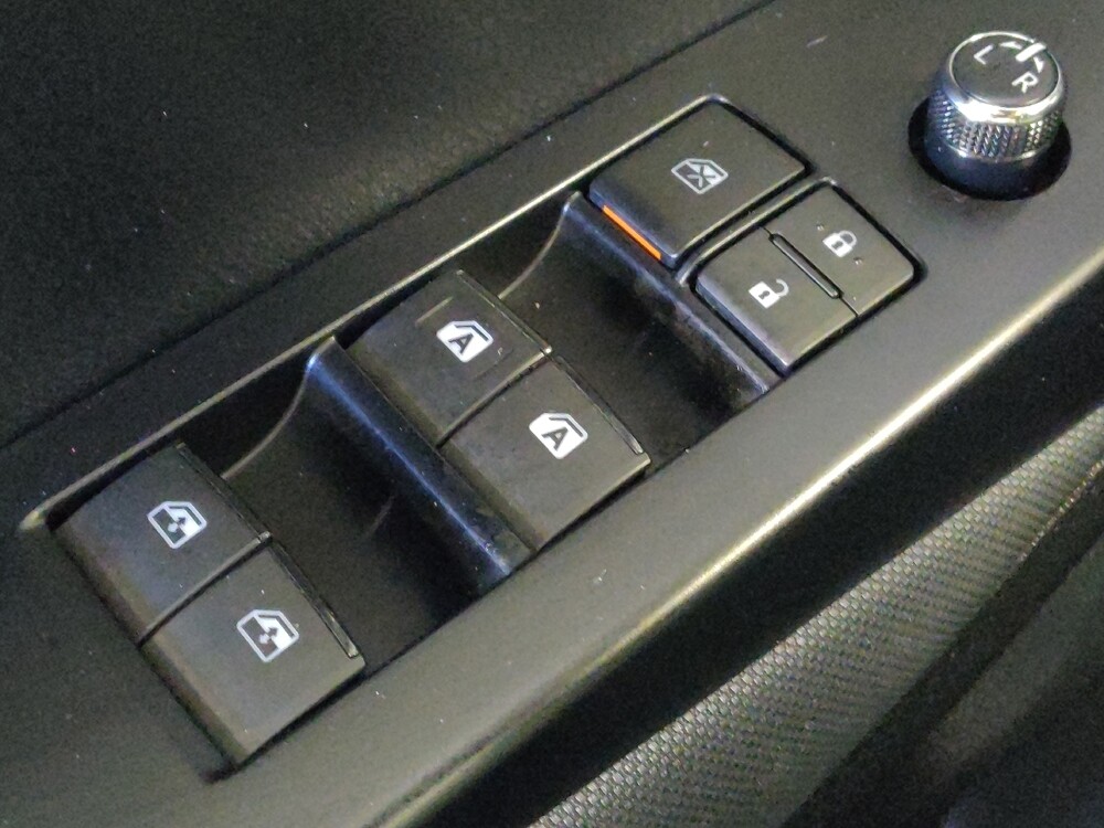 2019 Toyota Highlander in Houston, TX 77074 - 18129829 27