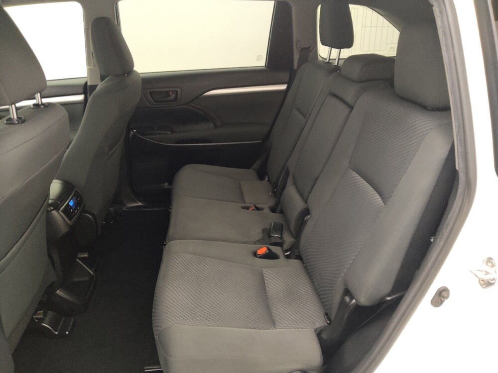 2019 Toyota Highlander in Houston, TX 77074 - 18129829 18