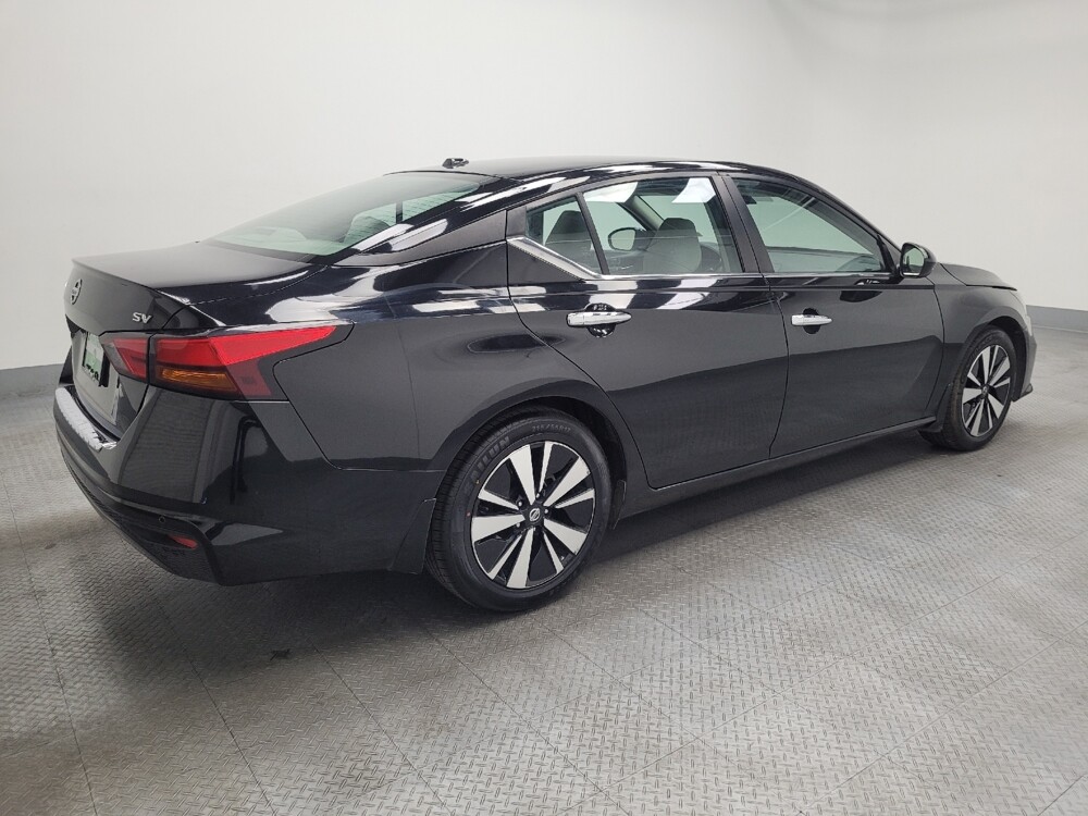 2022 Nissan Altima in Reno, NV 89502 - 18129838 10