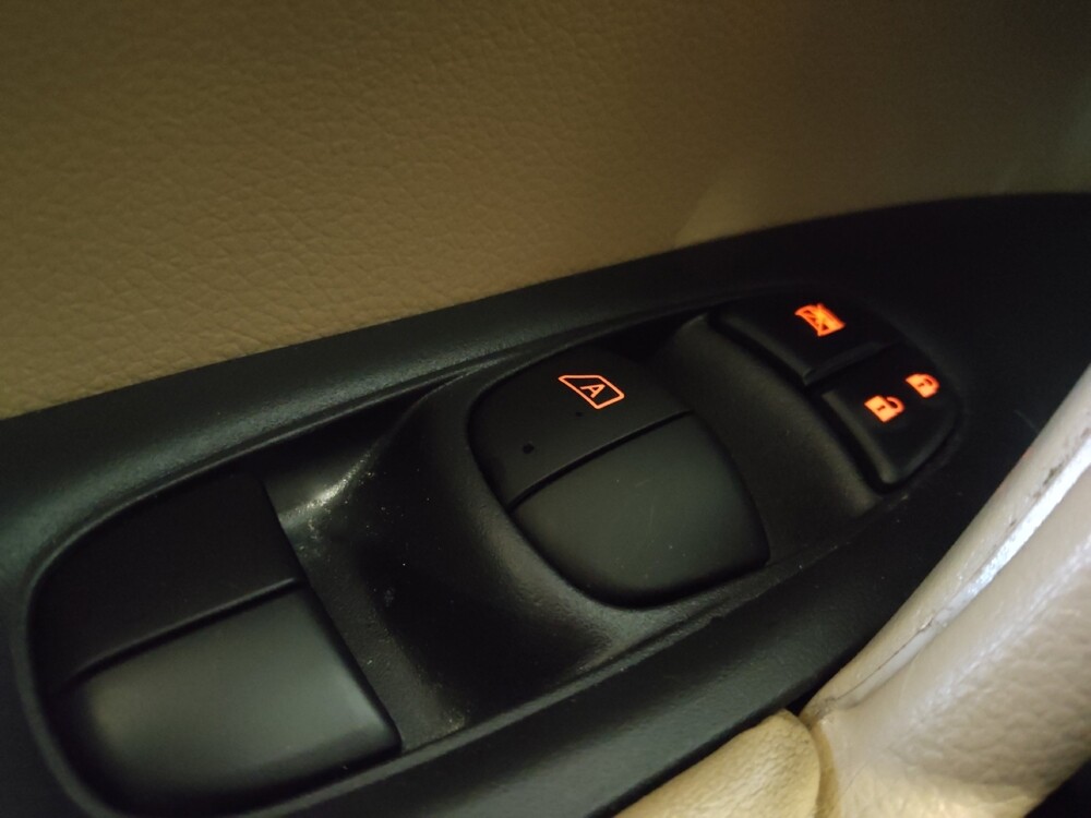2018 Nissan Rogue in Greenville, SC 29607 - 18129841 27