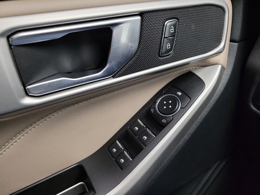 2022 Ford Explorer in Taylor, MI 48180 - 18129846 27