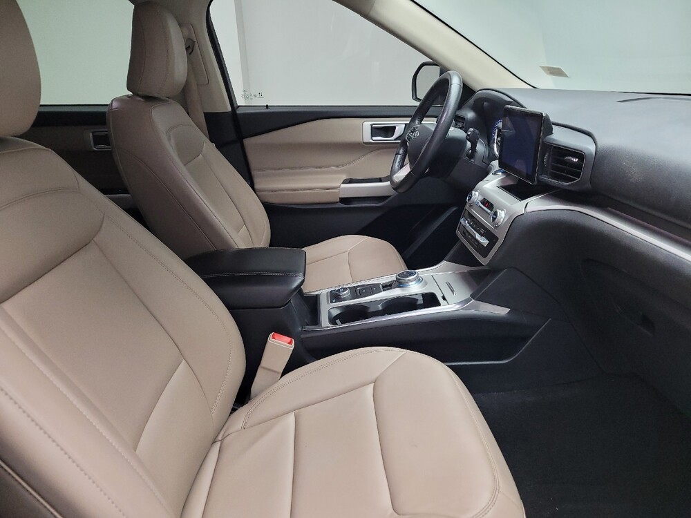 2022 Ford Explorer in Taylor, MI 48180 - 18129846 21