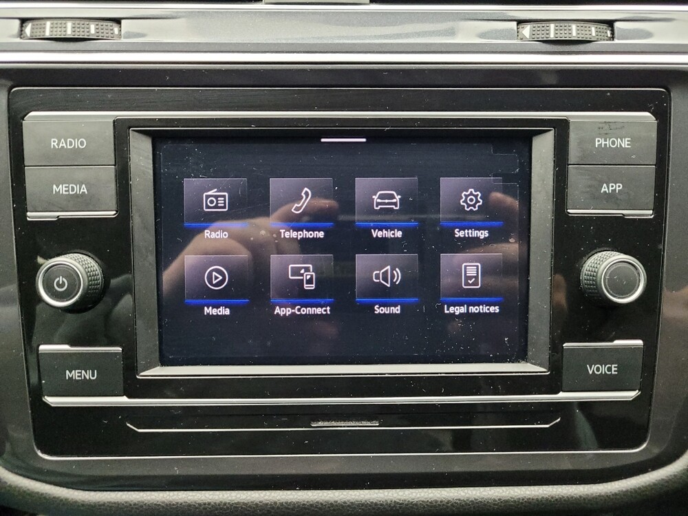 2020 Volkswagen Tiguan in Taylor, MI 48180 - 18129850 25