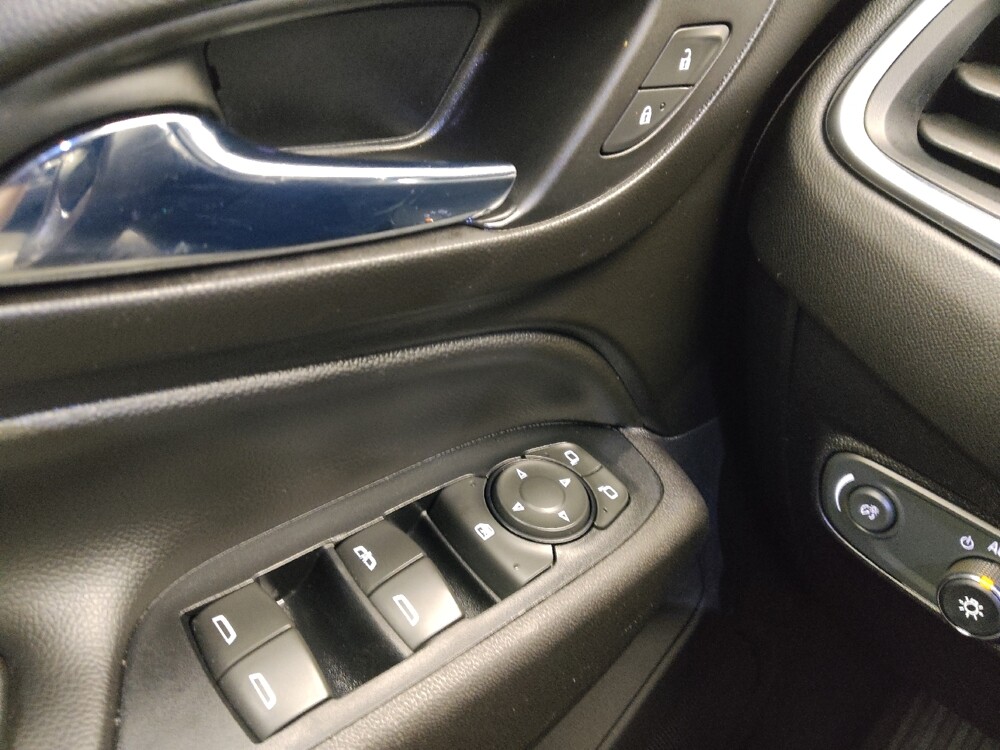 2019 Chevrolet Equinox in Wichita, KS 67207 - 18129862 27