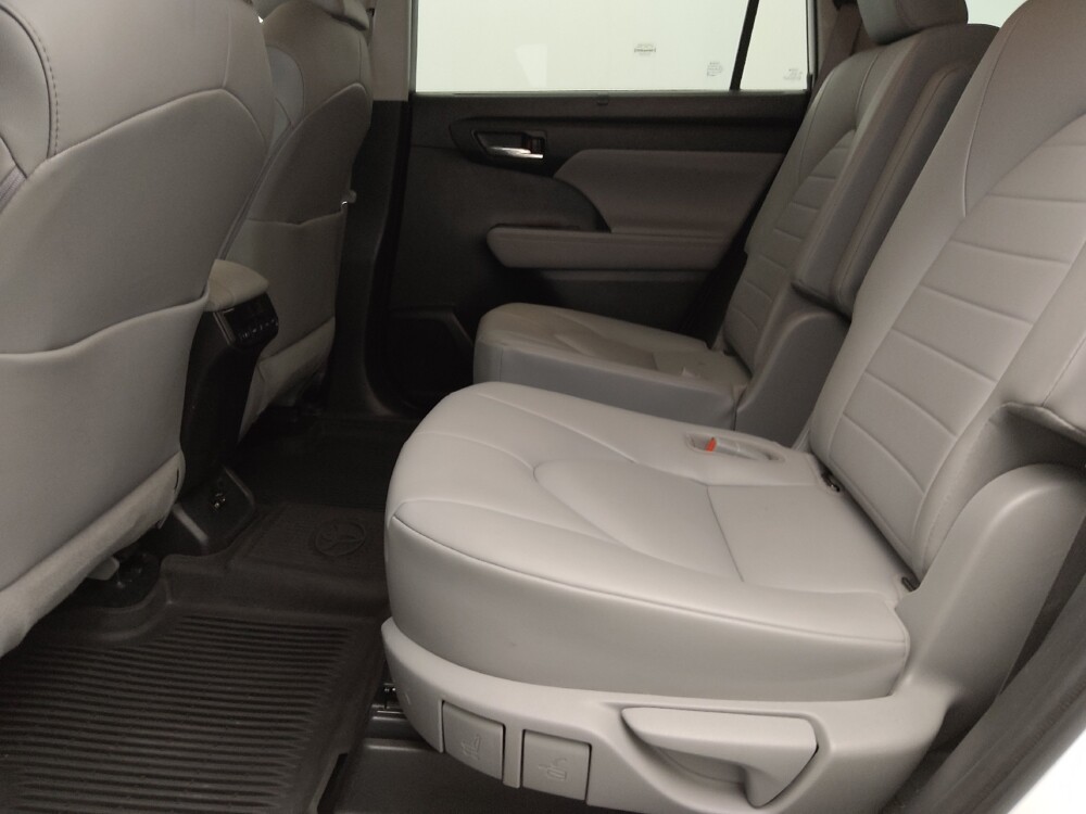 2020 Toyota Highlander in Wichita, KS 67207 - 18129863 18