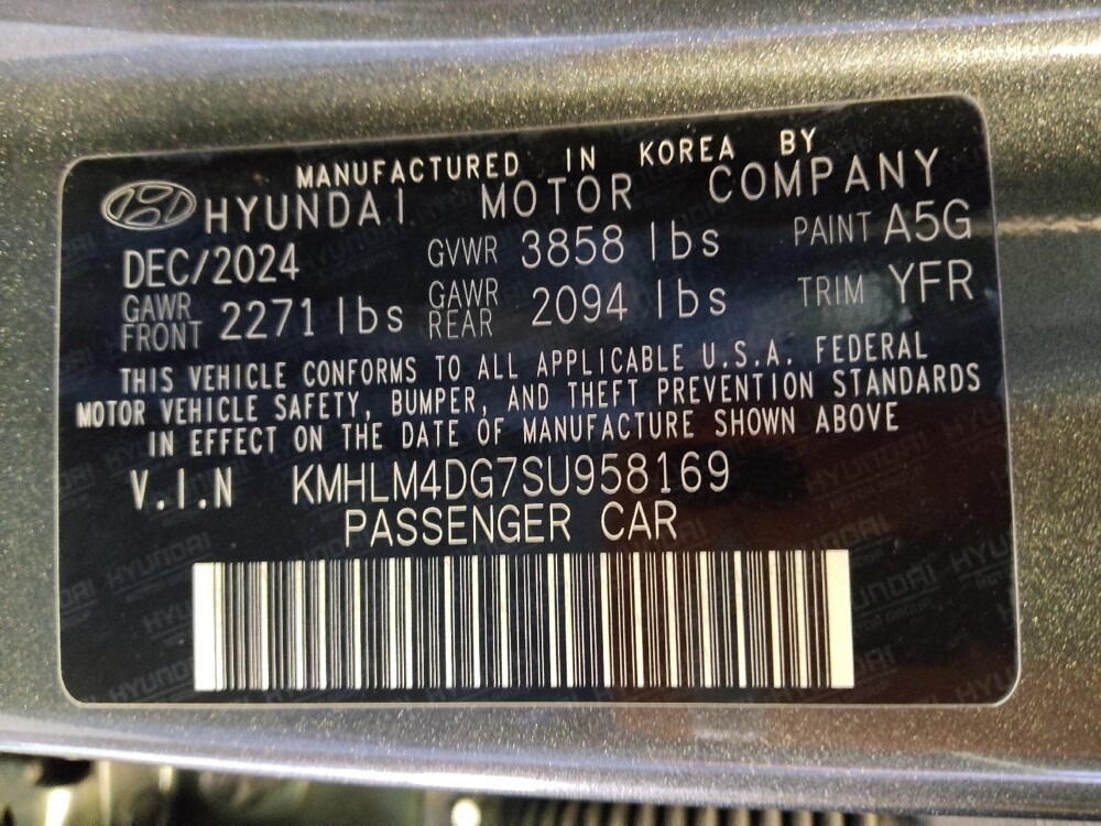 2025 Hyundai Elantra in Glendale, AZ 85301 - 18129869 33