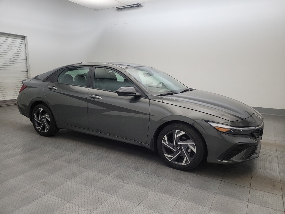 2025 Hyundai Elantra in Glendale, AZ 85301 - 18129869 11