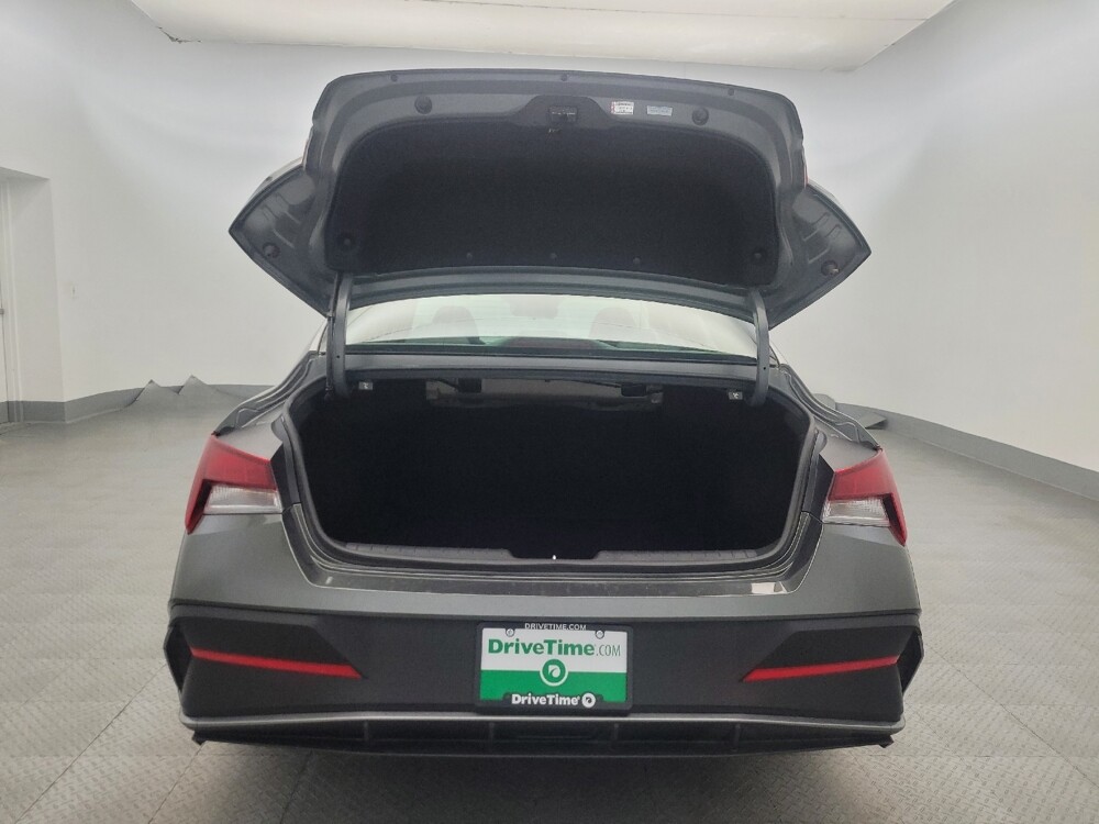 2025 Hyundai Elantra in Glendale, AZ 85301 - 18129869 29