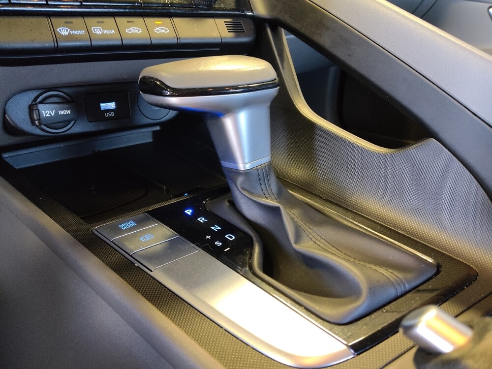 2025 Hyundai Elantra in Glendale, AZ 85301 - 18129869 26