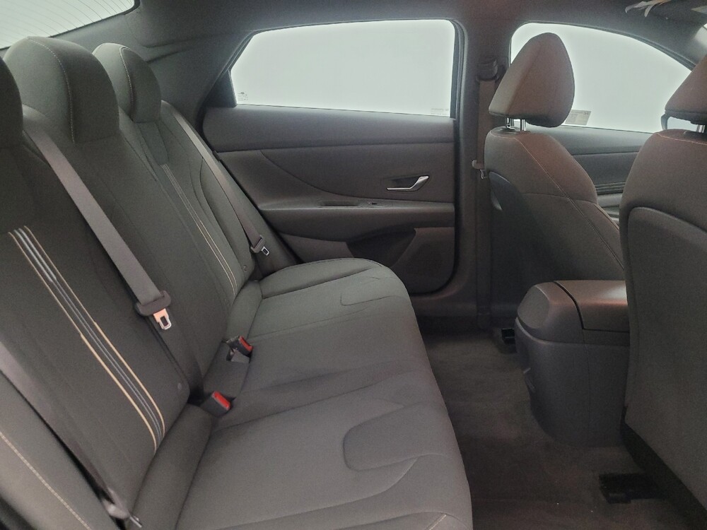 2025 Hyundai Elantra in Glendale, AZ 85301 - 18129869 19