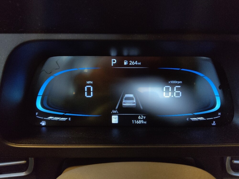 2025 Hyundai Elantra in Glendale, AZ 85301 - 18129869 23