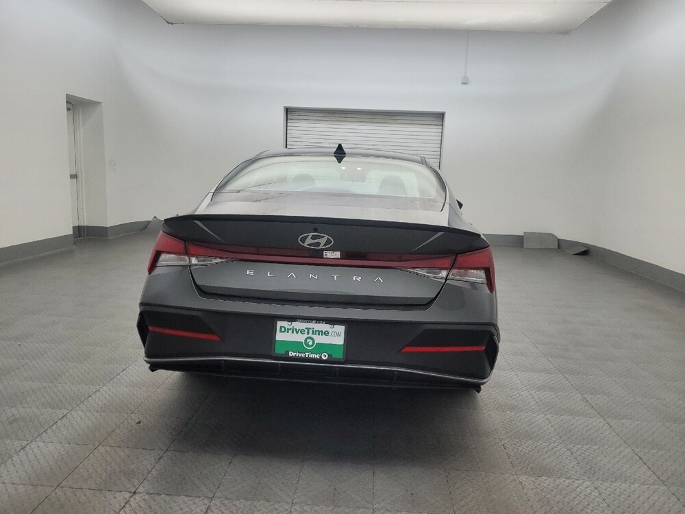 2025 Hyundai Elantra in Glendale, AZ 85301 - 18129869 7