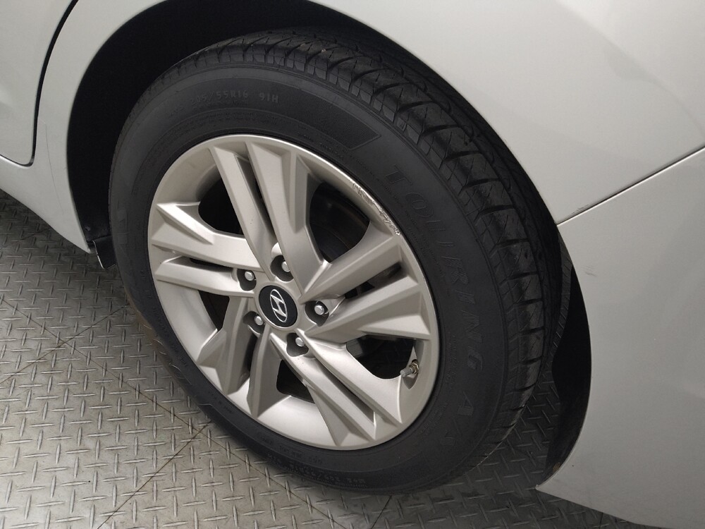 2019 Hyundai Elantra in Houston, TX 77074 - 18129874 31