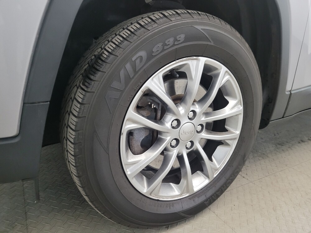 2019 Jeep Cherokee in Williamstown, NJ 8094 - 18129875 31