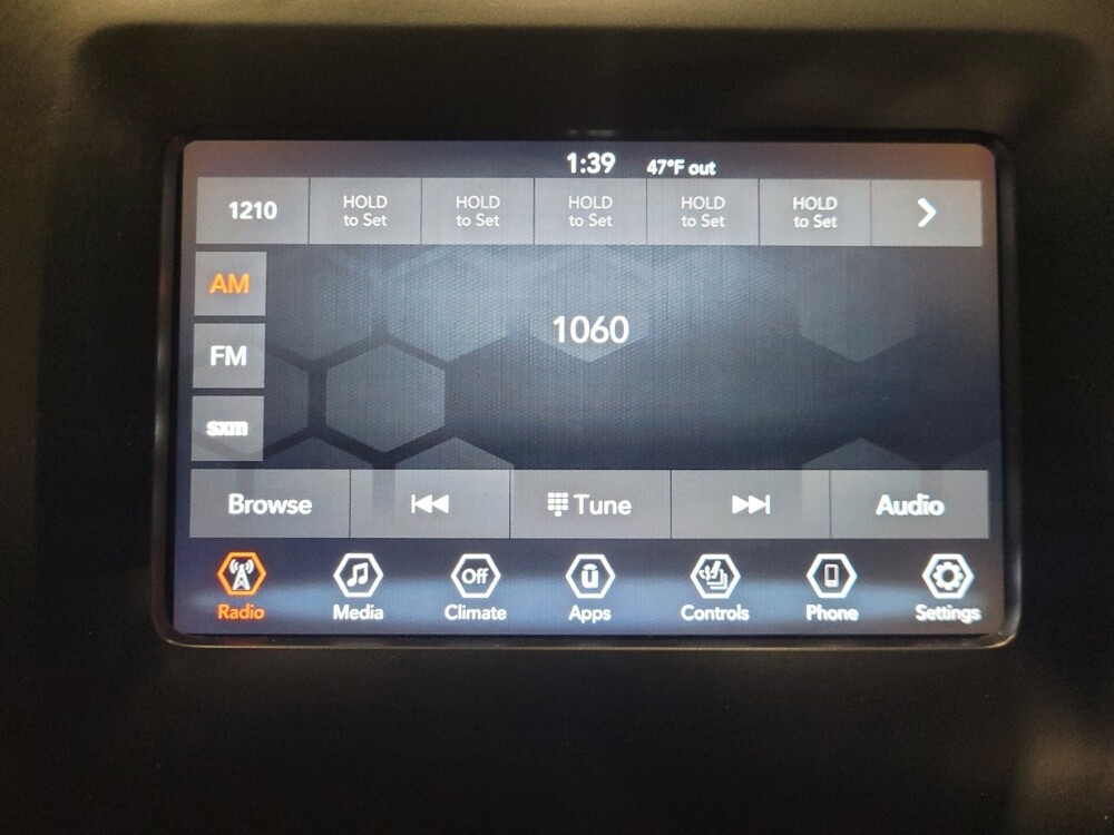 2019 Jeep Cherokee in Williamstown, NJ 8094 - 18129875 25