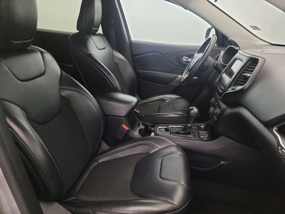 2019 Jeep Cherokee in Williamstown, NJ 8094 - 18129875 21