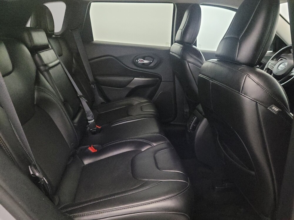 2019 Jeep Cherokee in Williamstown, NJ 8094 - 18129875 19