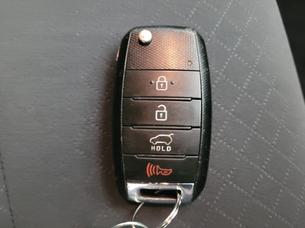 2018 Kia Sorento in Lexington, KY 40509 - 18129878 32