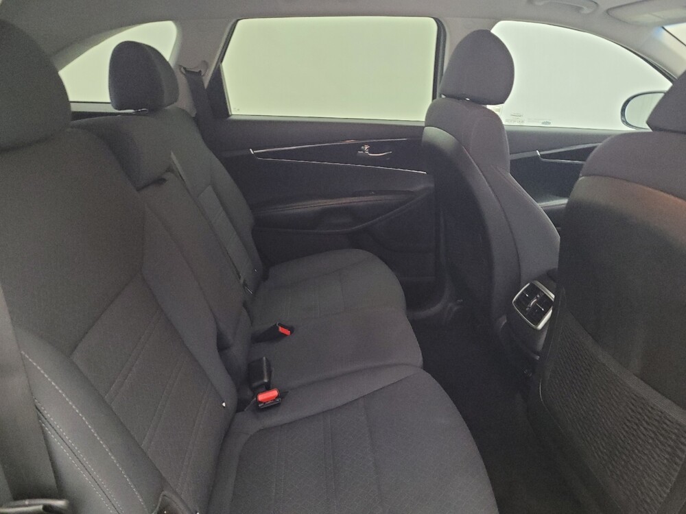 2018 Kia Sorento in Lexington, KY 40509 - 18129878 19