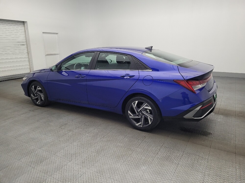 2025 Hyundai Elantra in Gainesville, FL 32609 - 18129904 3