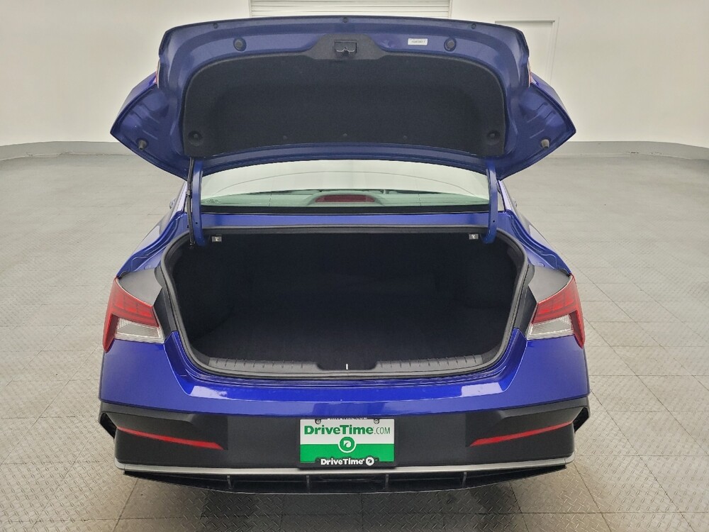 2025 Hyundai Elantra in Gainesville, FL 32609 - 18129904 29