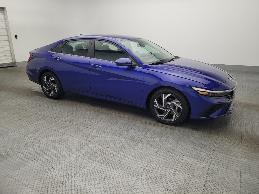 2025 Hyundai Elantra in Gainesville, FL 32609 - 18129904 11