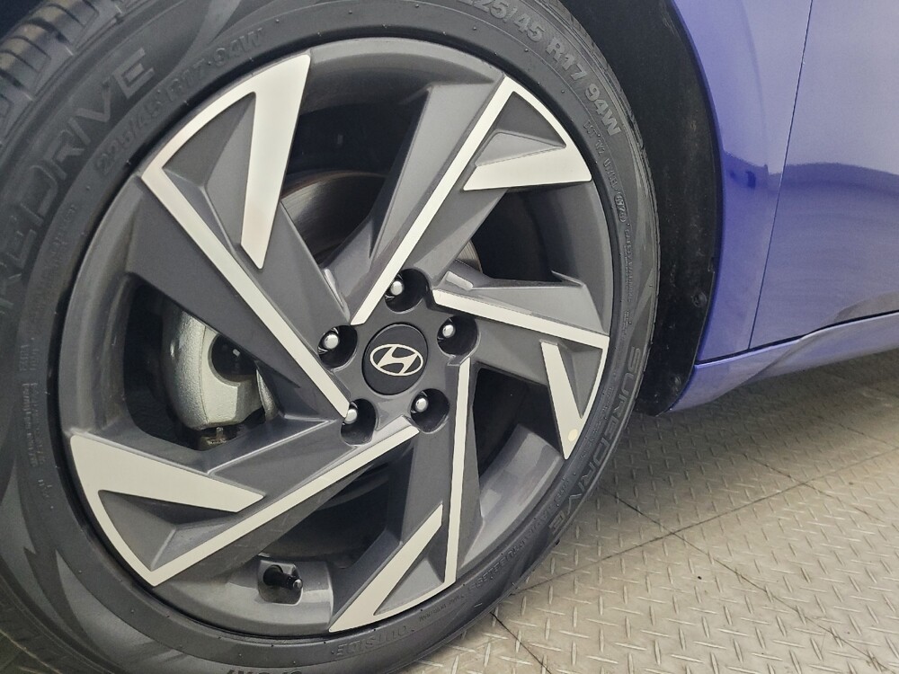 2025 Hyundai Elantra in Gainesville, FL 32609 - 18129904 31