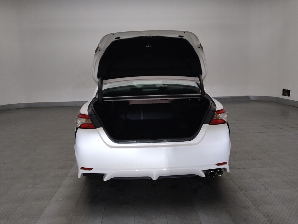 2018 Toyota Camry in Union City, GA 30291 - 18129909 29