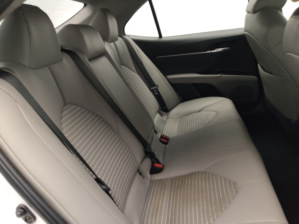 2018 Toyota Camry in Union City, GA 30291 - 18129909 19