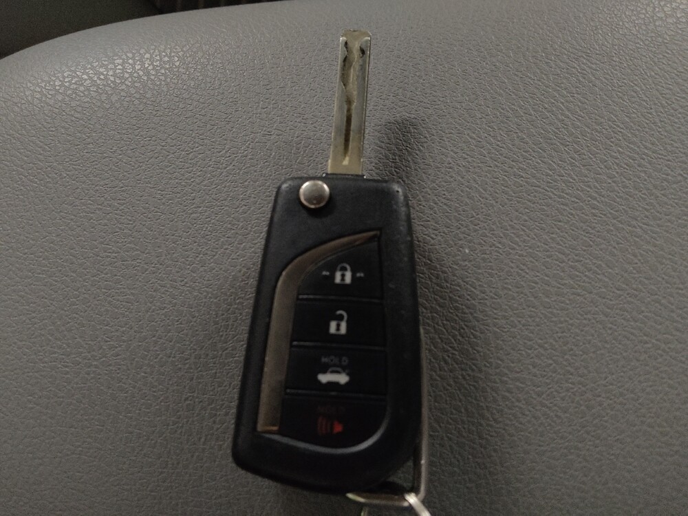 2018 Toyota Camry in Union City, GA 30291 - 18129909 32