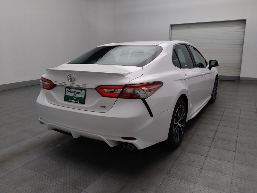 2018 Toyota Camry in Union City, GA 30291 - 18129909 9