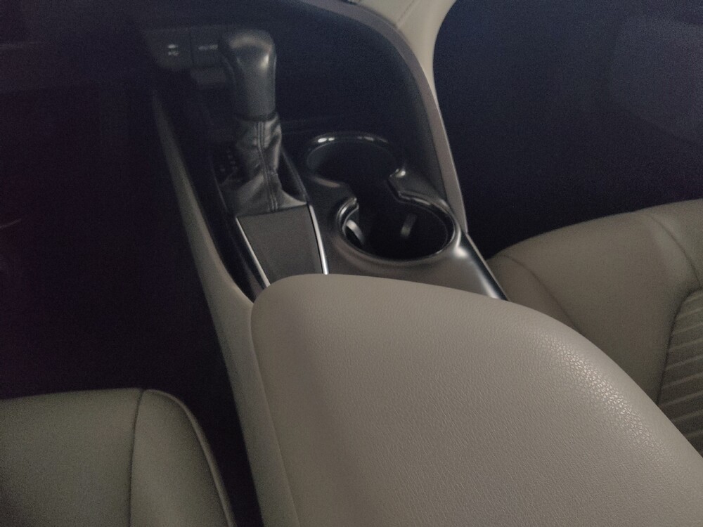 2018 Toyota Camry in Union City, GA 30291 - 18129909 26