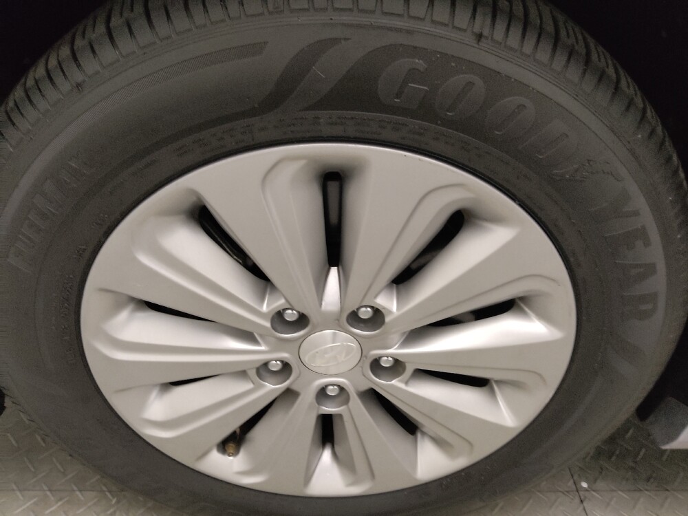 2016 Hyundai Sonata in Marietta, GA 30062 - 18129912 31