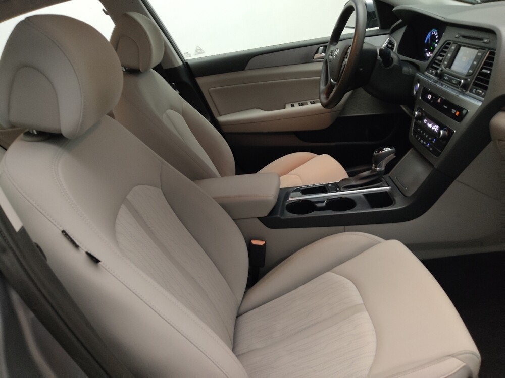2016 Hyundai Sonata in Marietta, GA 30062 - 18129912 21