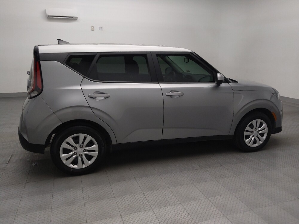 2025 Kia Soul in Plano, TX 75074 - 18129934 10