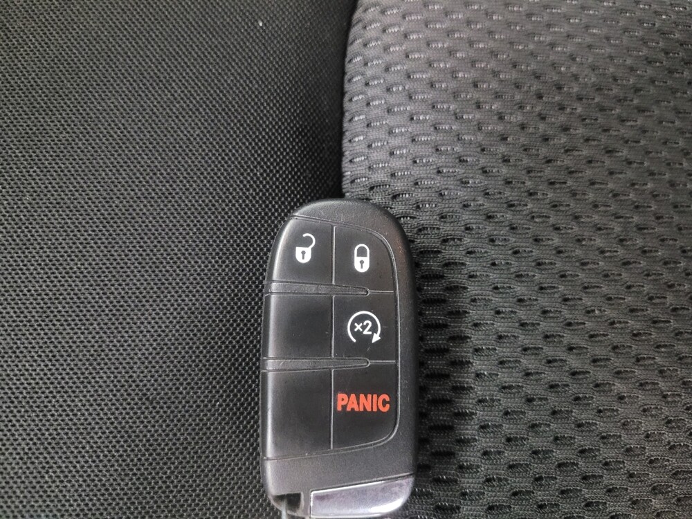 2020 Jeep Renegade in Indianapolis, IN 46219 - 18129936 32