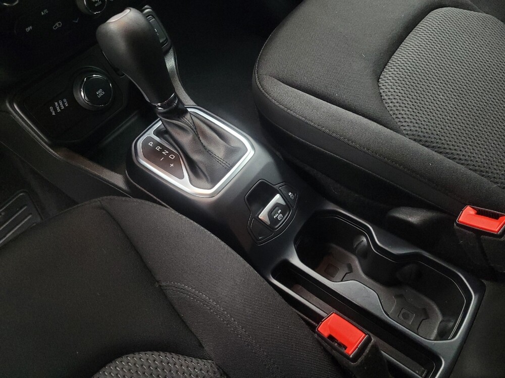 2020 Jeep Renegade in Indianapolis, IN 46219 - 18129936 26