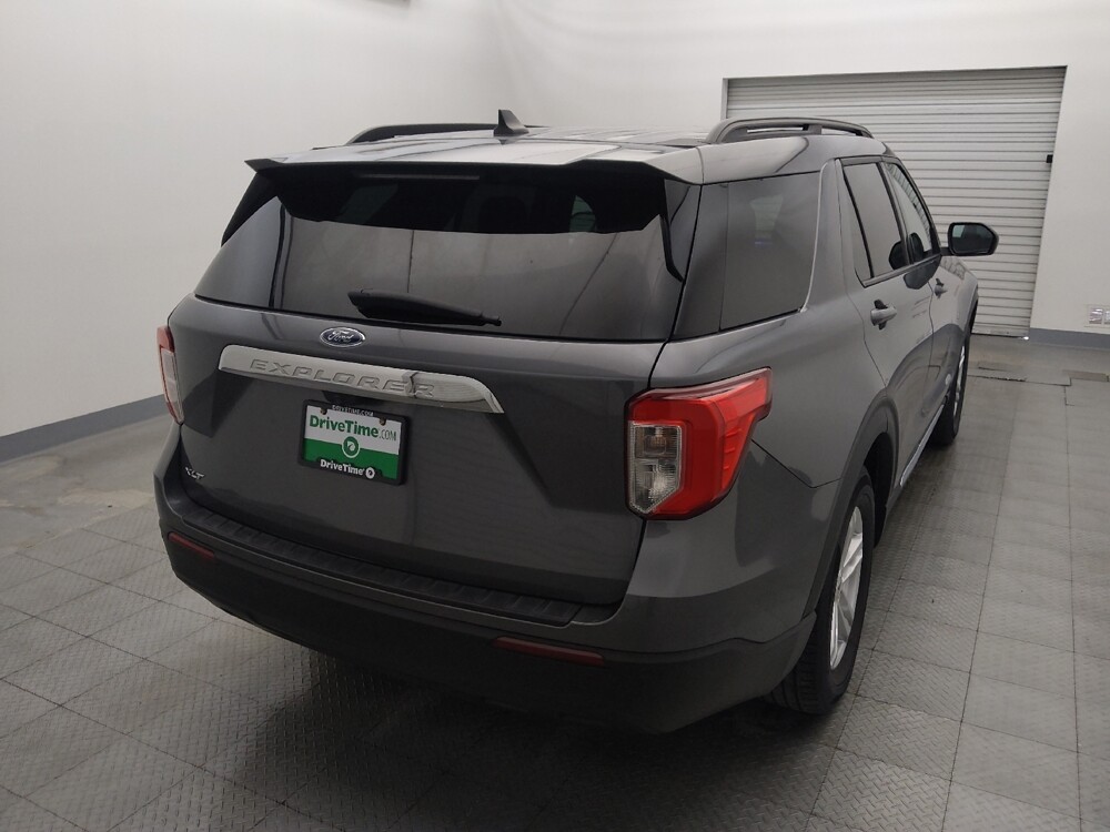 2022 Ford Explorer in Houston, TX 77074 - 18129937 7