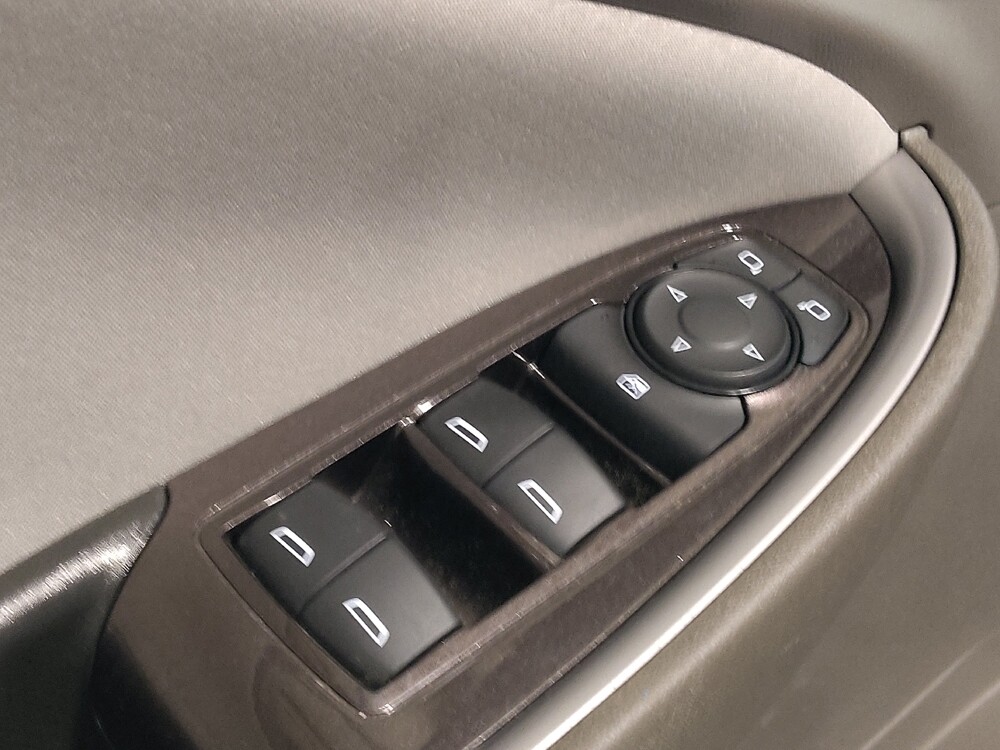 2021 Chevrolet Malibu in Plano, TX 75074 - 18129939 27