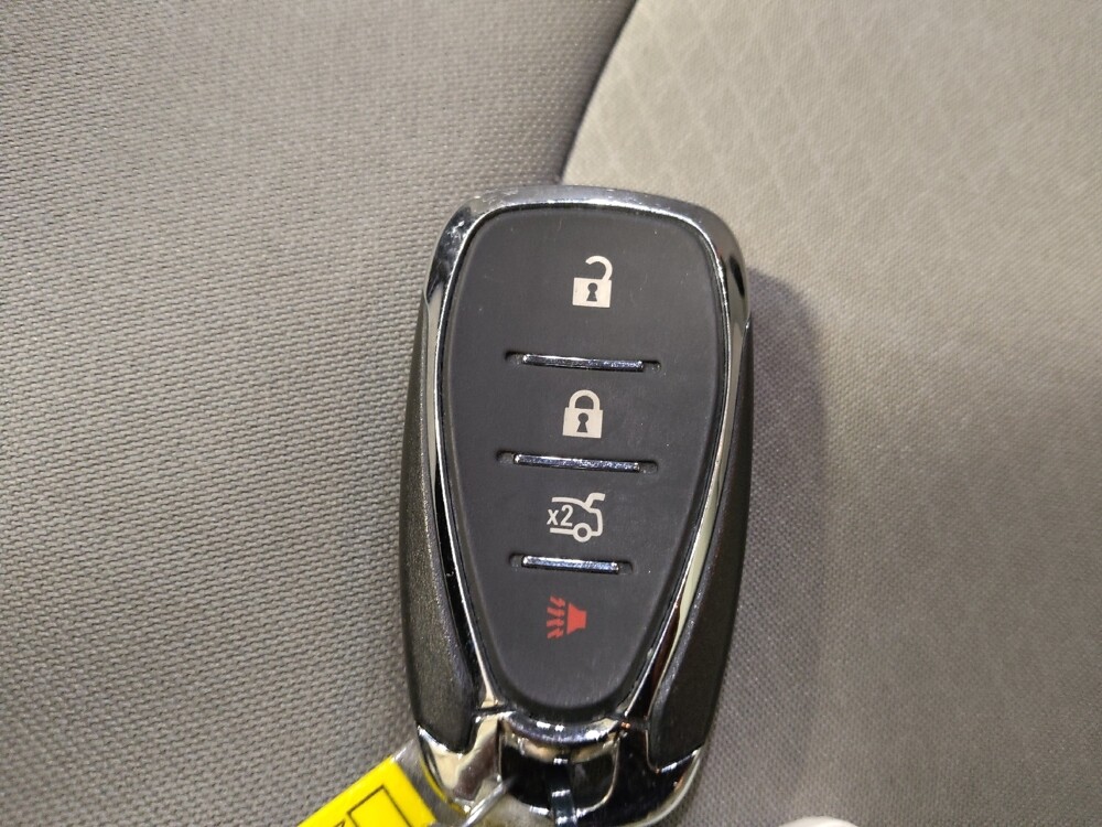 2021 Chevrolet Malibu in Plano, TX 75074 - 18129939 32