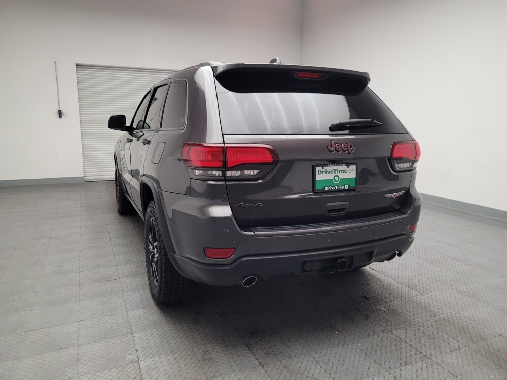 2017 Jeep Grand Cherokee in Riverside, CA 92504 - 18129948 6