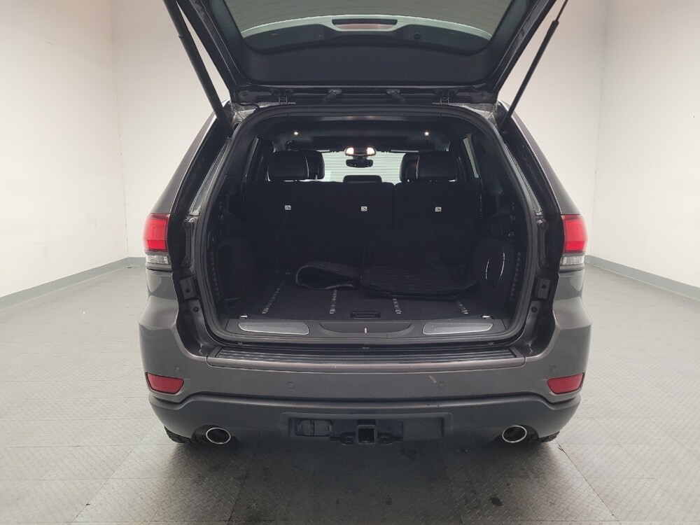 2017 Jeep Grand Cherokee in Riverside, CA 92504 - 18129948 29