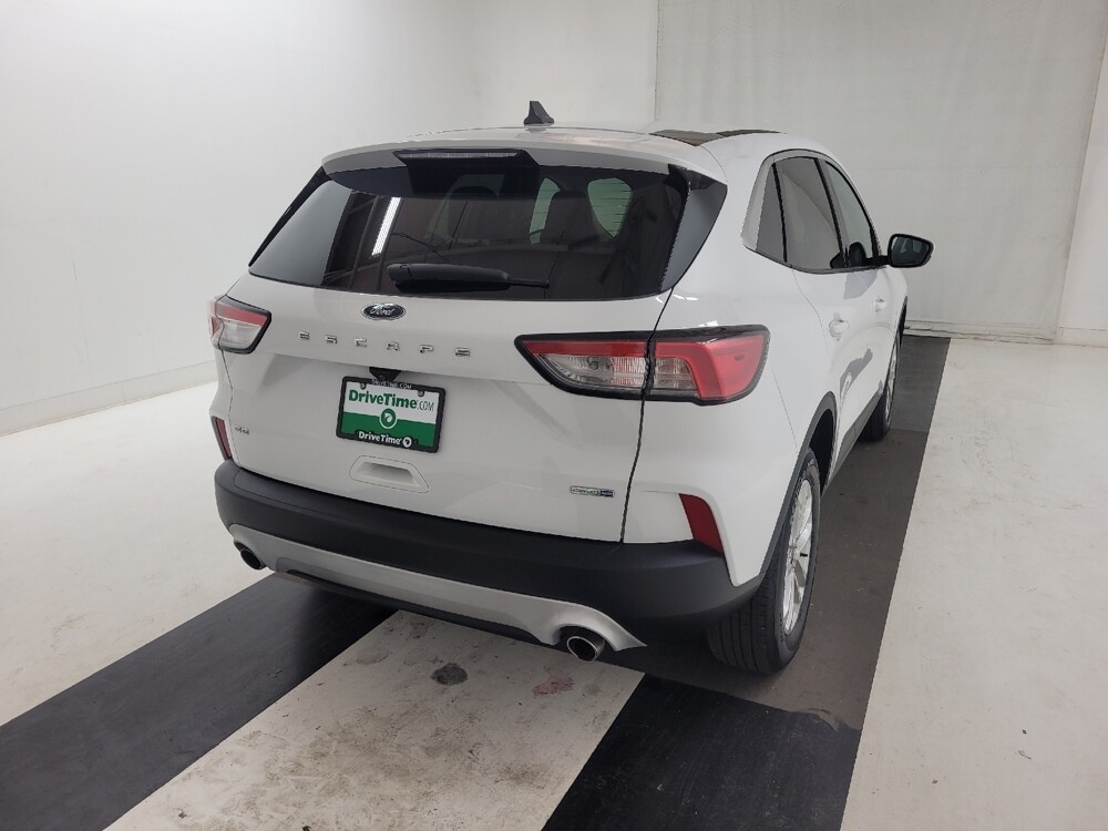 2020 Ford Escape in Peoria, IL 61615 - 18129950 7