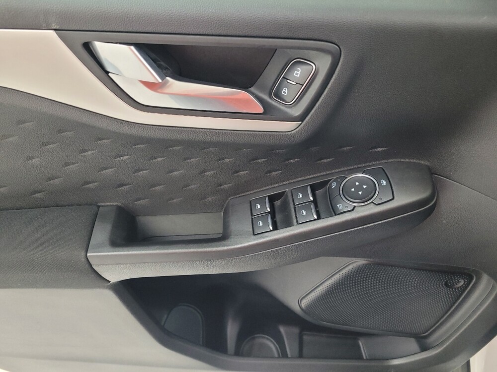 2020 Ford Escape in Peoria, IL 61615 - 18129950 27