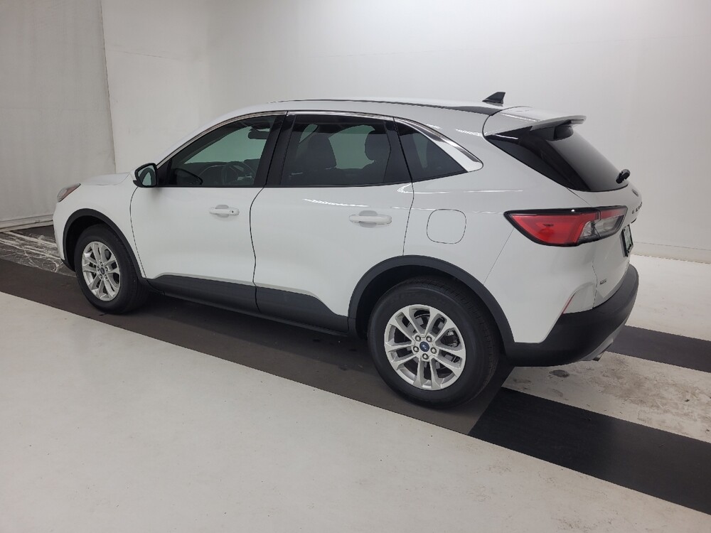 2020 Ford Escape in Peoria, IL 61615 - 18129950 3
