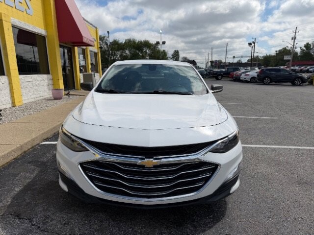 2020 Chevrolet Malibu in Indianapolis, IN 46222-4002 - 18129963 2